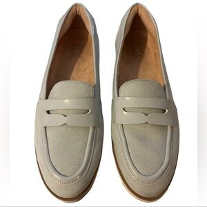 Naturalizer Women’s Slip On Loafers • Used • Size: 9.5